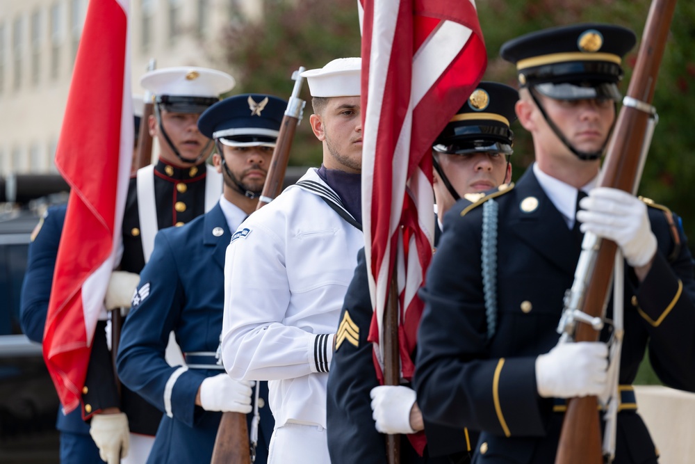 SD Hosts Polish Minister of National Defense