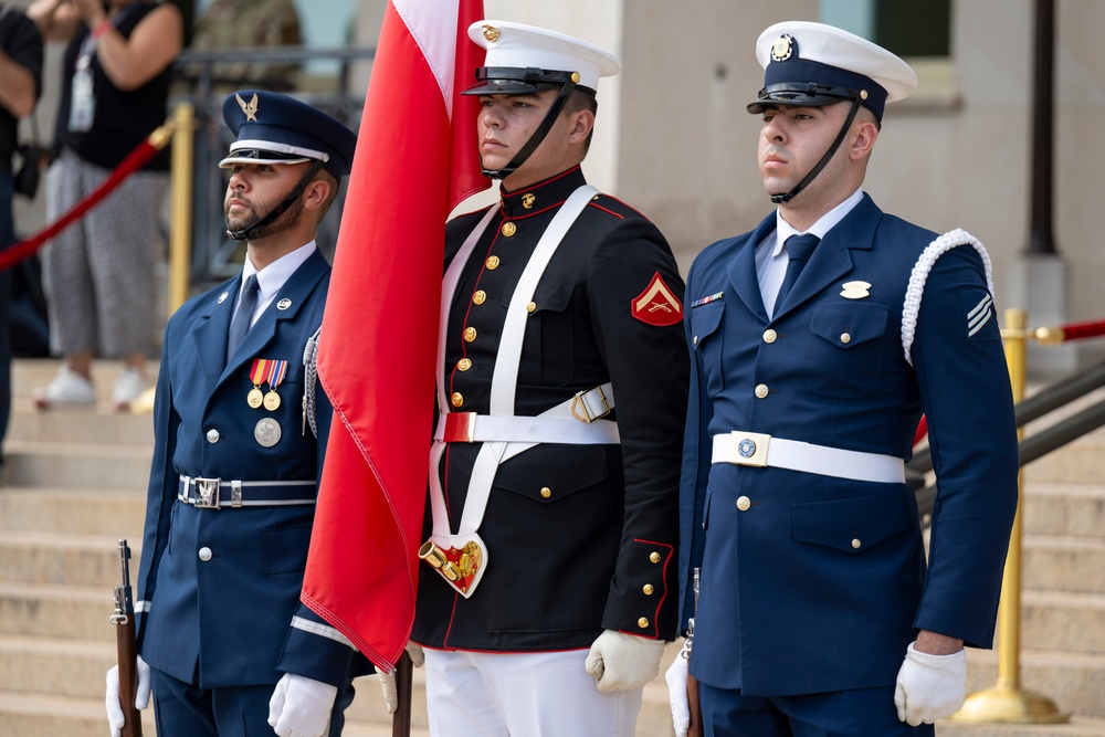 SD Hosts Polish Minister of National Defense