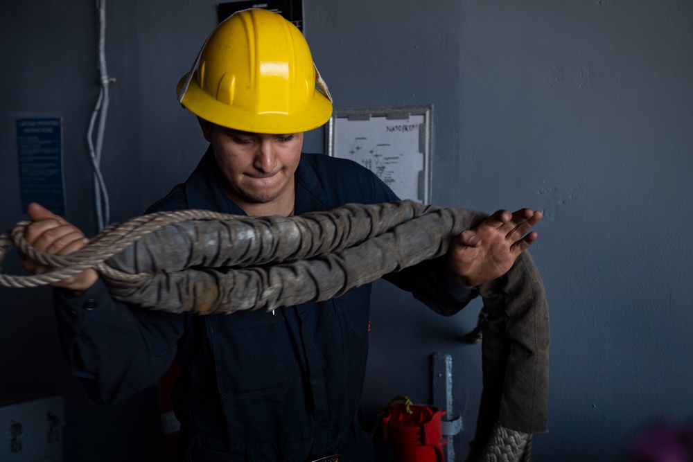 IKE Conducts Ammo Offload in the Atlantic Ocean