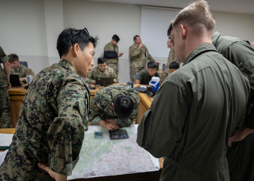 Combined U.S.-ROK special operators, USMC aviators train together during annual Ulchi exercise