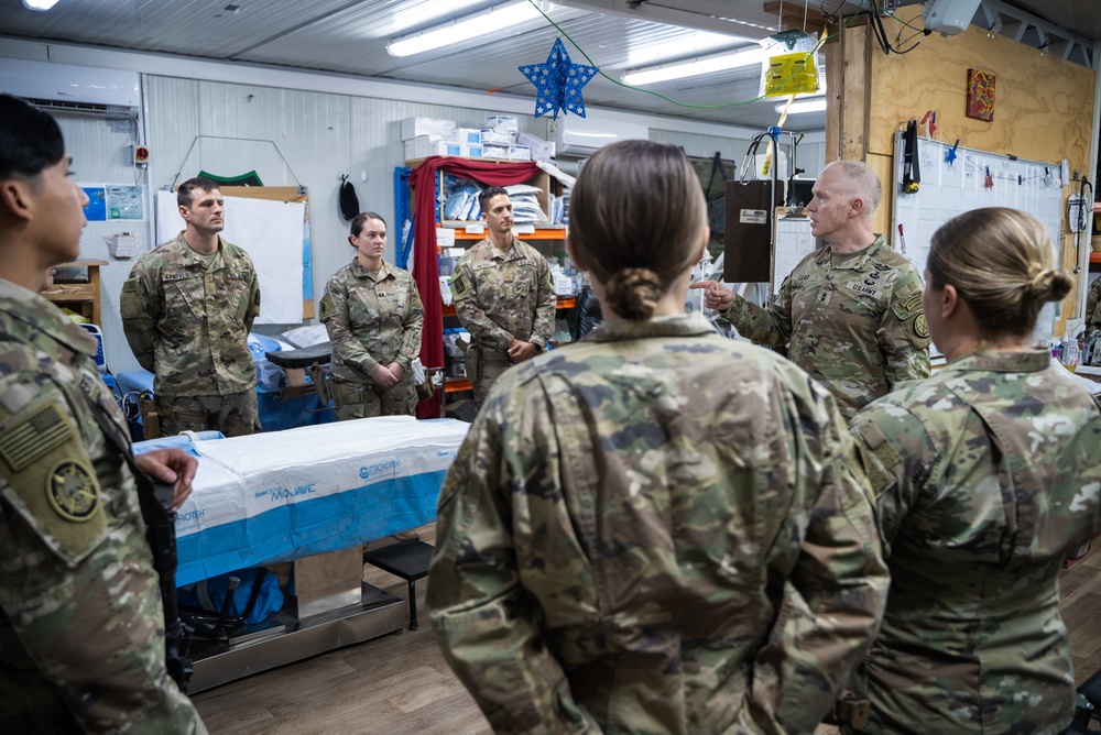 U.S. Army Maj. Gen. Leahy visits FRSD Soldiers