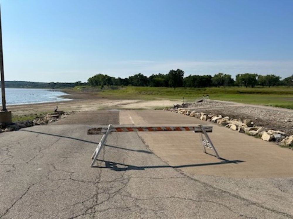 Kaw Lake Levels Below Normal, Boaters Urged to Exercise Caution