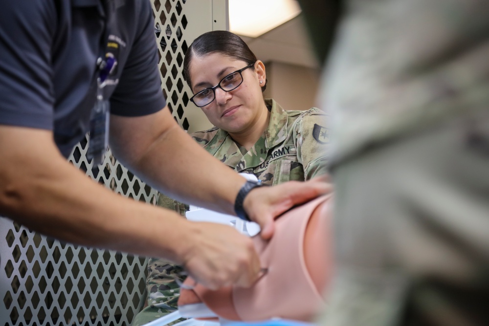 DVIDS - Images - BACH ESD Trains Field Hospital Soldiers [Image 4 of 10]