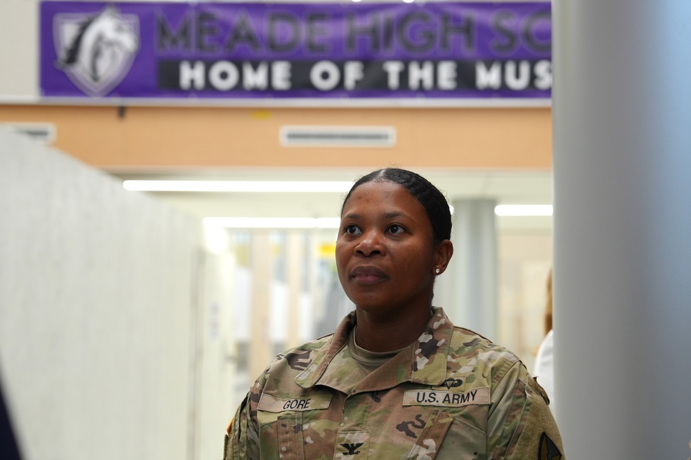 Garrison Commander Visits Meade Schools