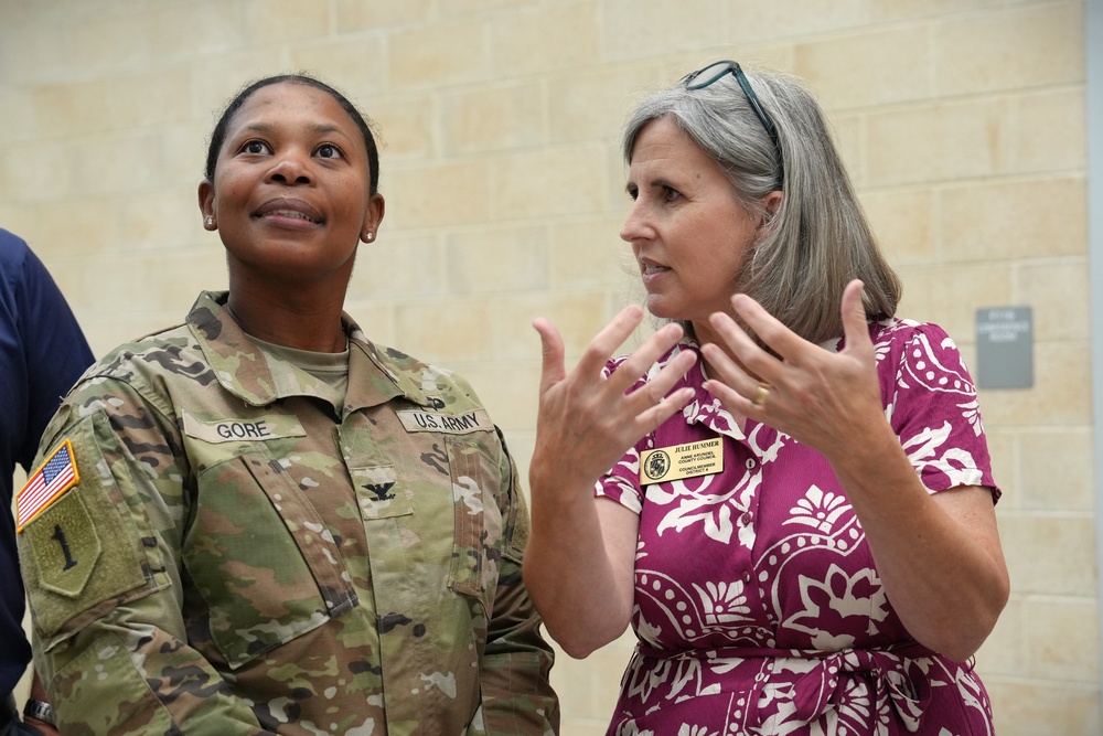 Garrison Commander Visits Meade Schools