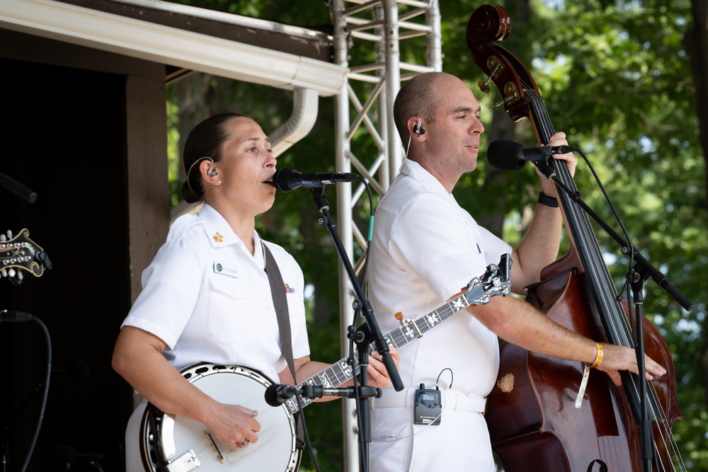 Navy Band Country Current performs at Thomas Point Bluegrass Festival