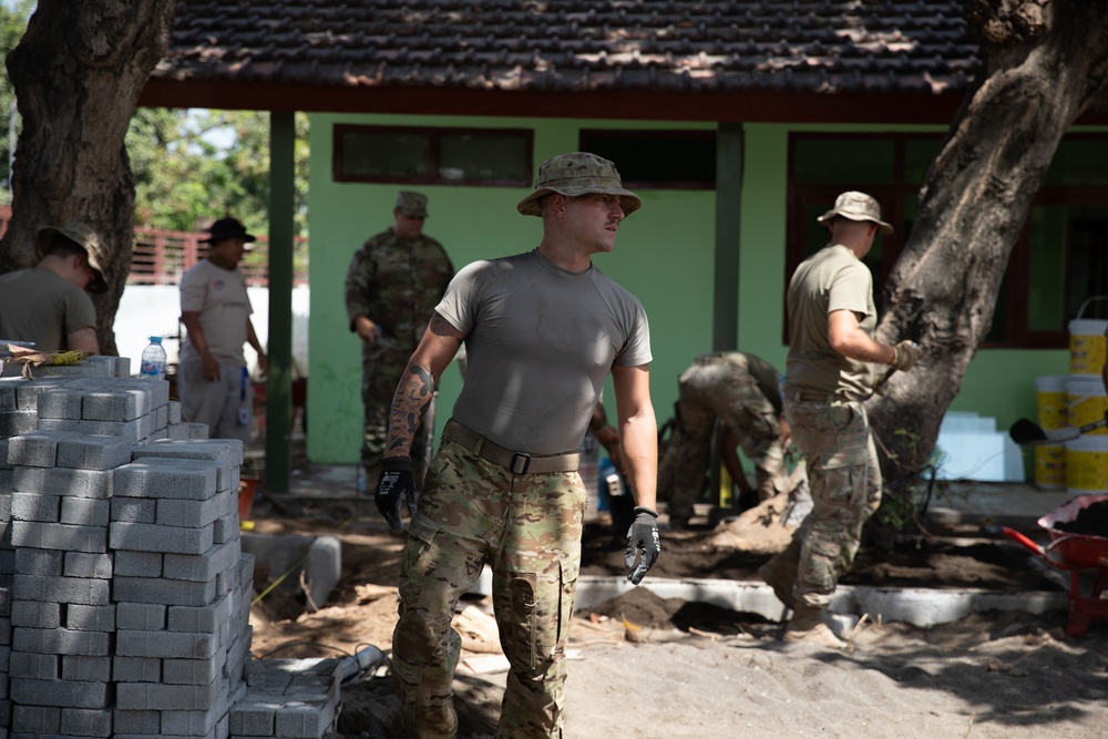 Super Garuda Shield 24: U.S. Army Assists Construction of a School