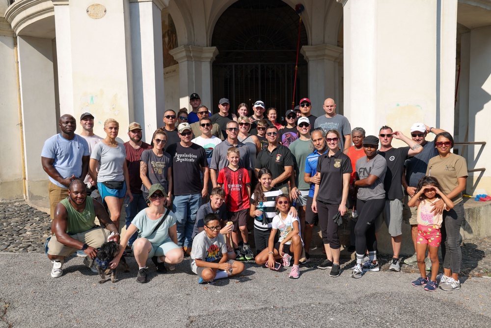 The Vicenza military community assists in Monte Berico Basilica clean up