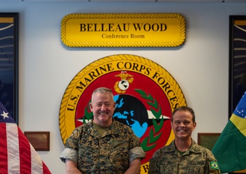 Maj. Gen. Sofge meets with Brazilian Marine Corps commandant