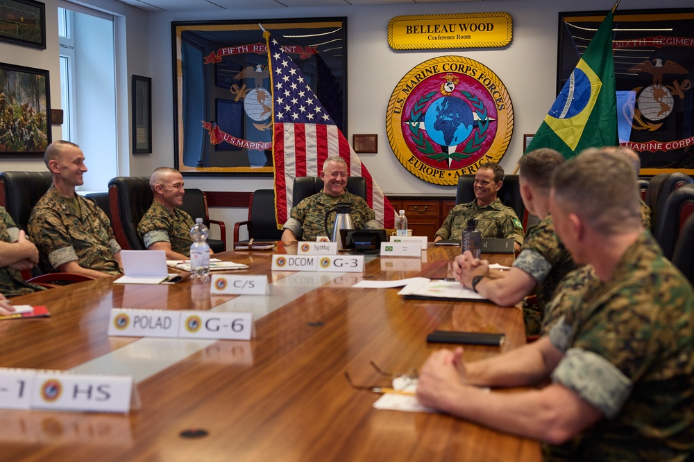 Maj. Gen. Sofge meets with Brazilian Marine Corps commandant