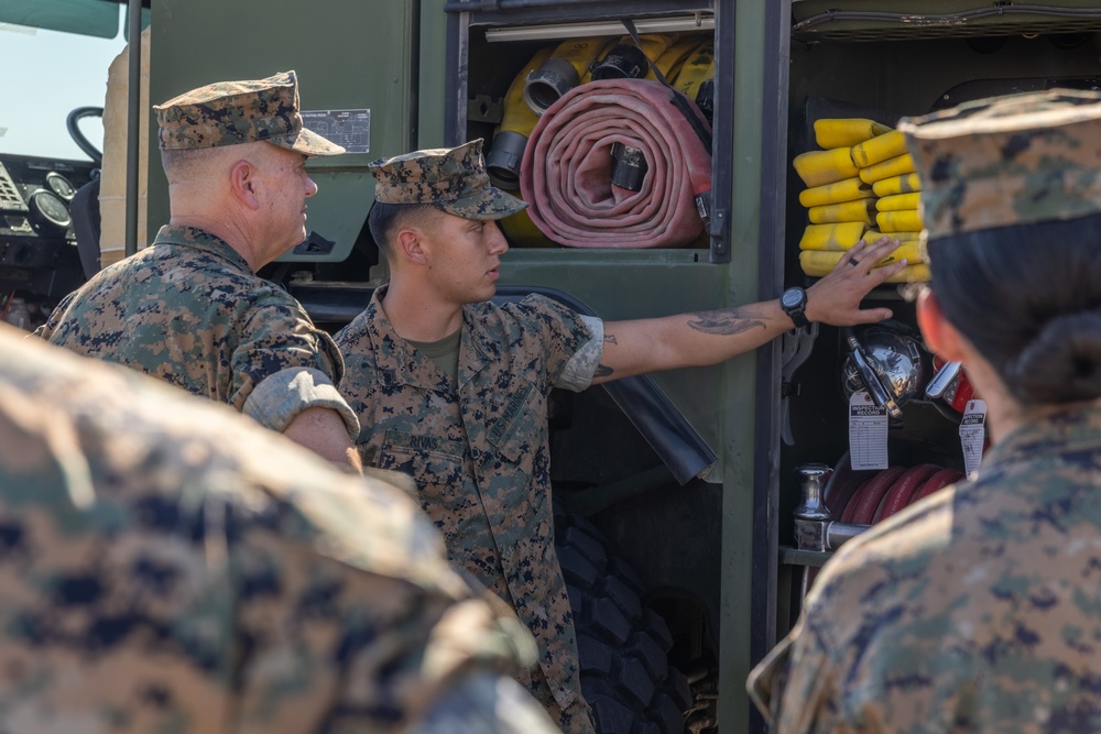 I MEF Commanding General recognizes Marines across MACG-38
