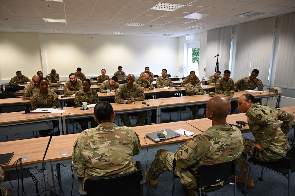 Human resources Soldiers hone analytics skills