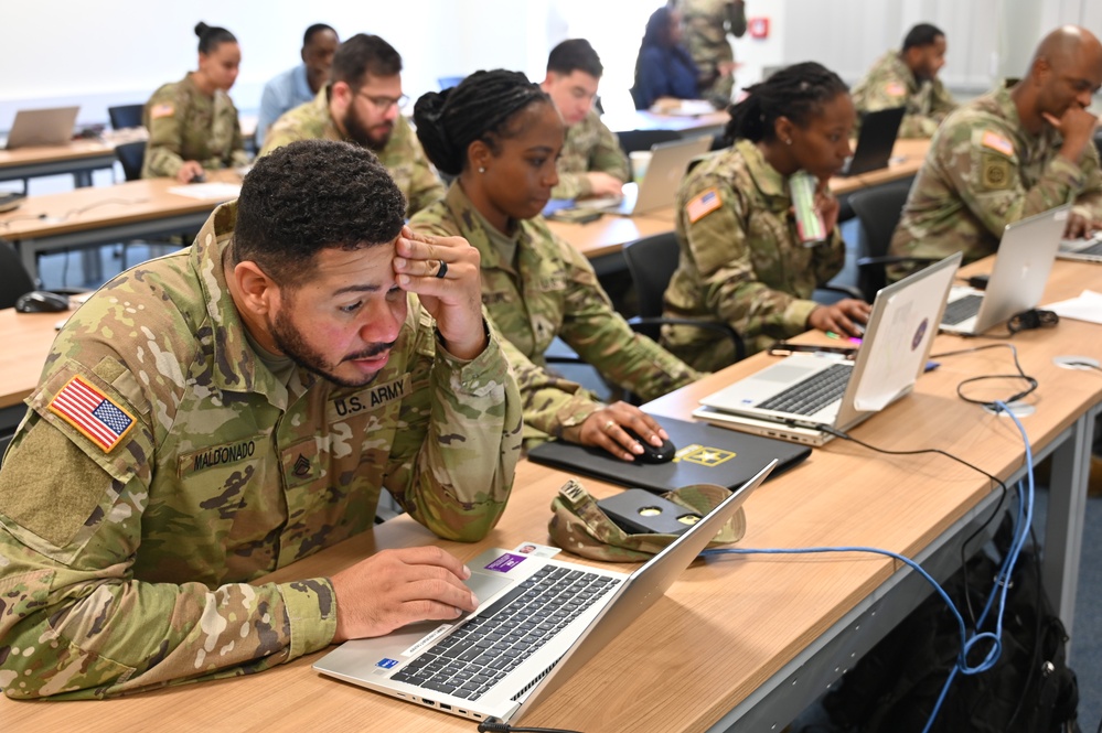 Human resources Soldiers hone analytics skills