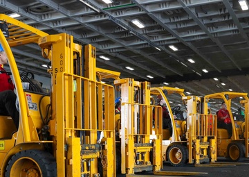 USS George Washington Conducts a Vertical Ordnance Onload