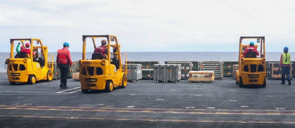 USS George Washington Conducts a Vertical Ordnance Onload