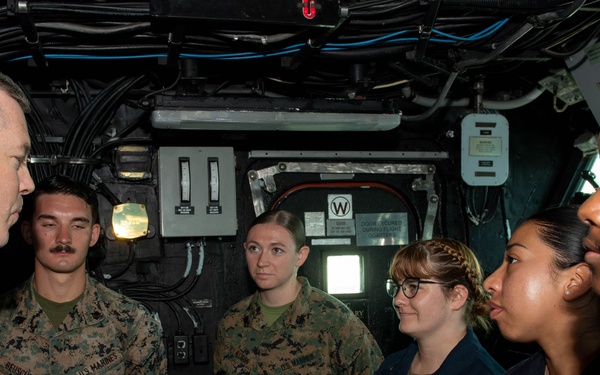 SY 24 | Sailor Recognition Aboard Boxer