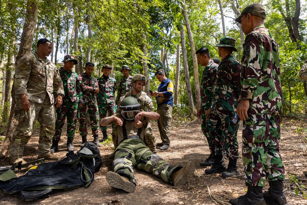 Super Garuda Shield 2024: Bi-Lateral EOD Training Day 2