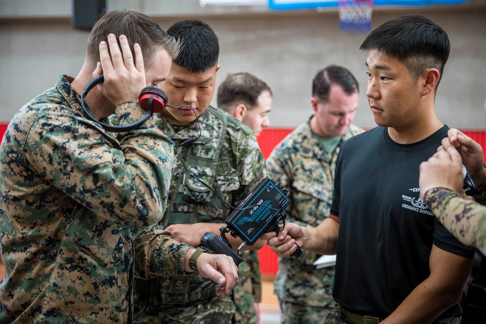 SY 24 | ROK, US Marines Conduct EOD SMEE