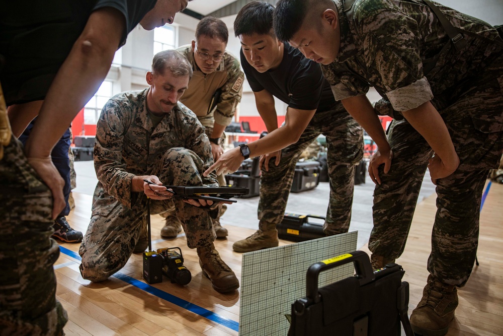 SY 24 | ROK, US Marines Conduct EOD SMEE