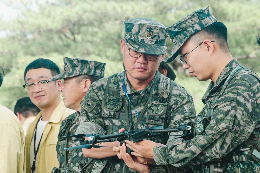 SY 24 | The Future of Combat: 15th MEU, ROK Marines Exchange Knowledge on sUAS