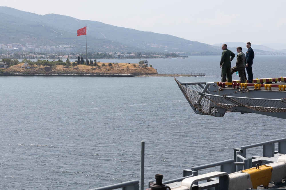 Wasp Pulls Into Izmir, Türkiye For Port Visit