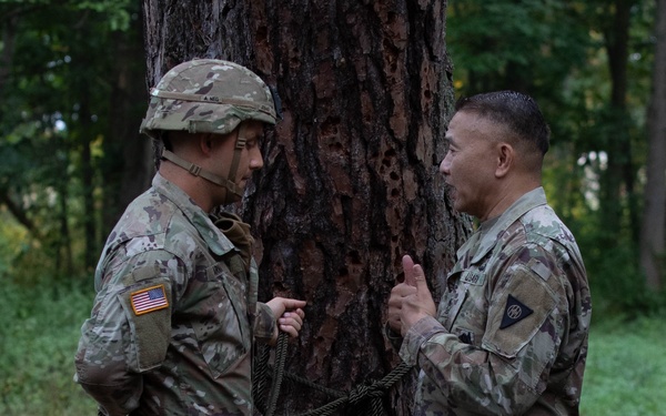 Army Reserve Best Squad Competition 2024 - Rappel Tower
