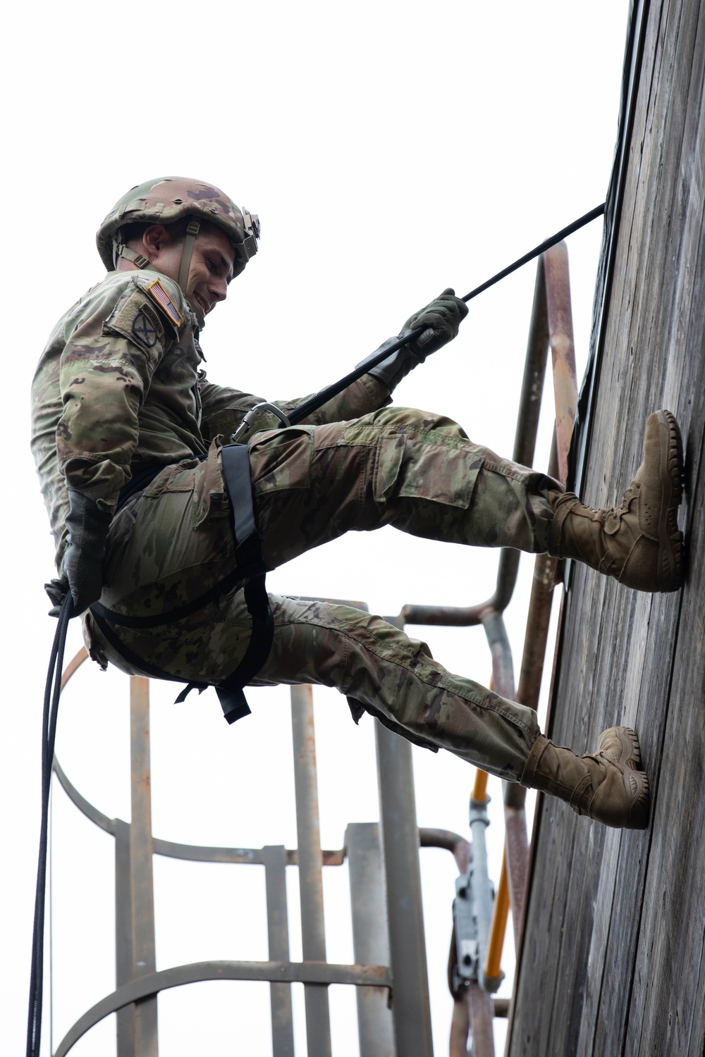 Army Reserve Best Squad Competition 2024 - Rappel Tower