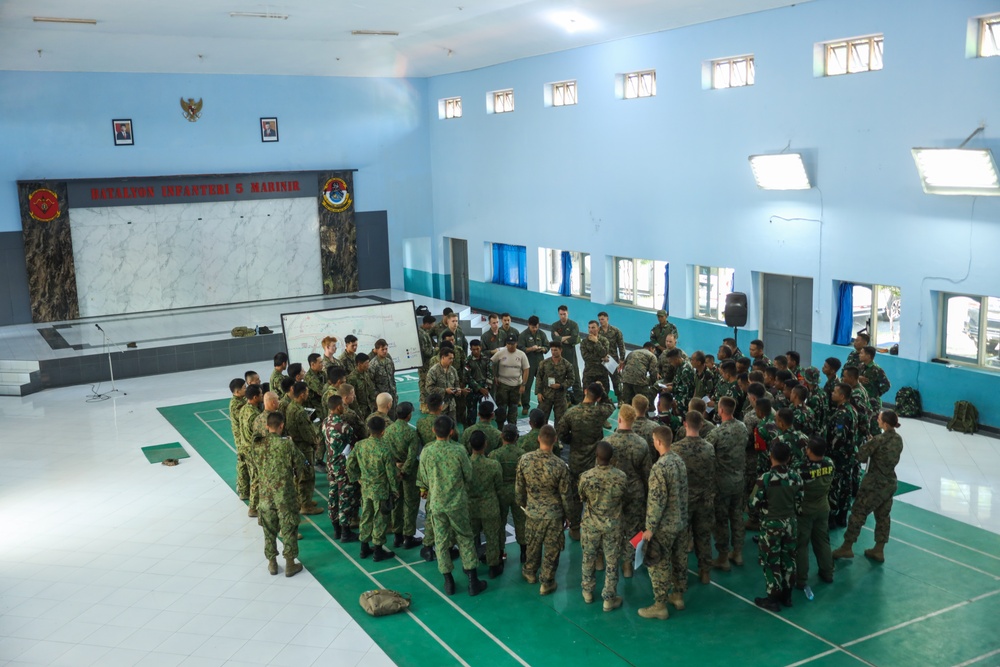 1st Bn., 1st Marines participates in rehearsal of concept brief during Super Garuda Shield 2024