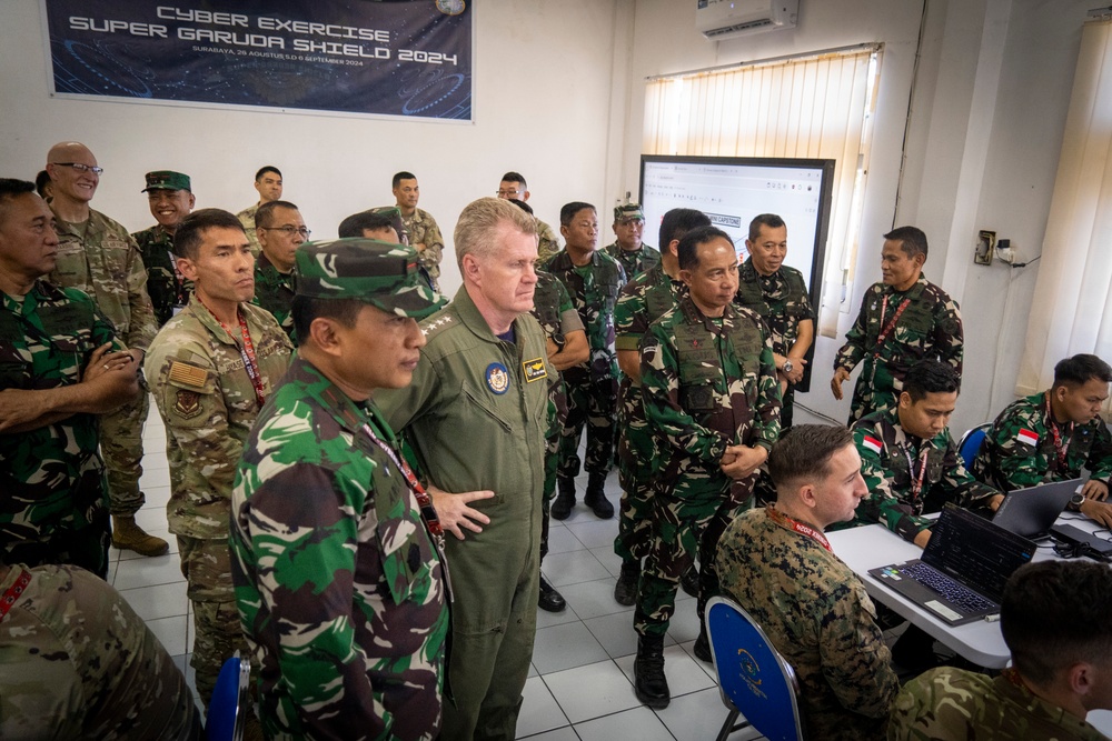 Admiral Paparo observes CYBEREX and STAFFEX at Exercise Super Garuda Shield 2024