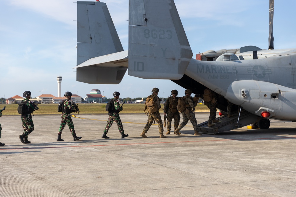 MRF-D 24.3: 1st Bn., 1st Marines rehearses on, off drills with Indonesian Soldiers in MV-22B Osprey during Super Garuda Shield 2024