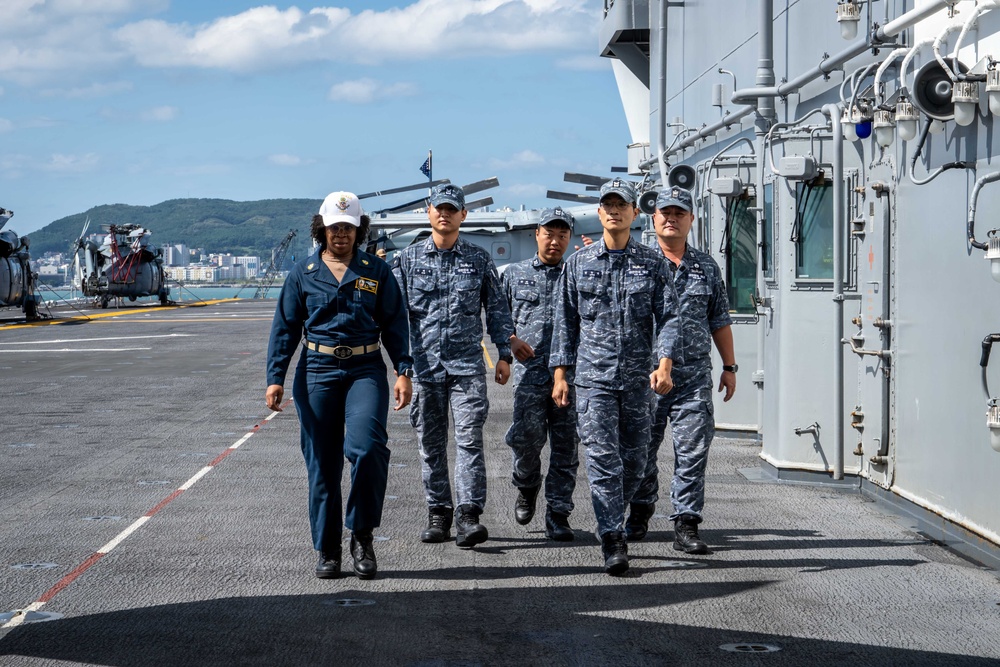 SY 24 | USS Boxer, ROK Navy conduct mass casualty drill