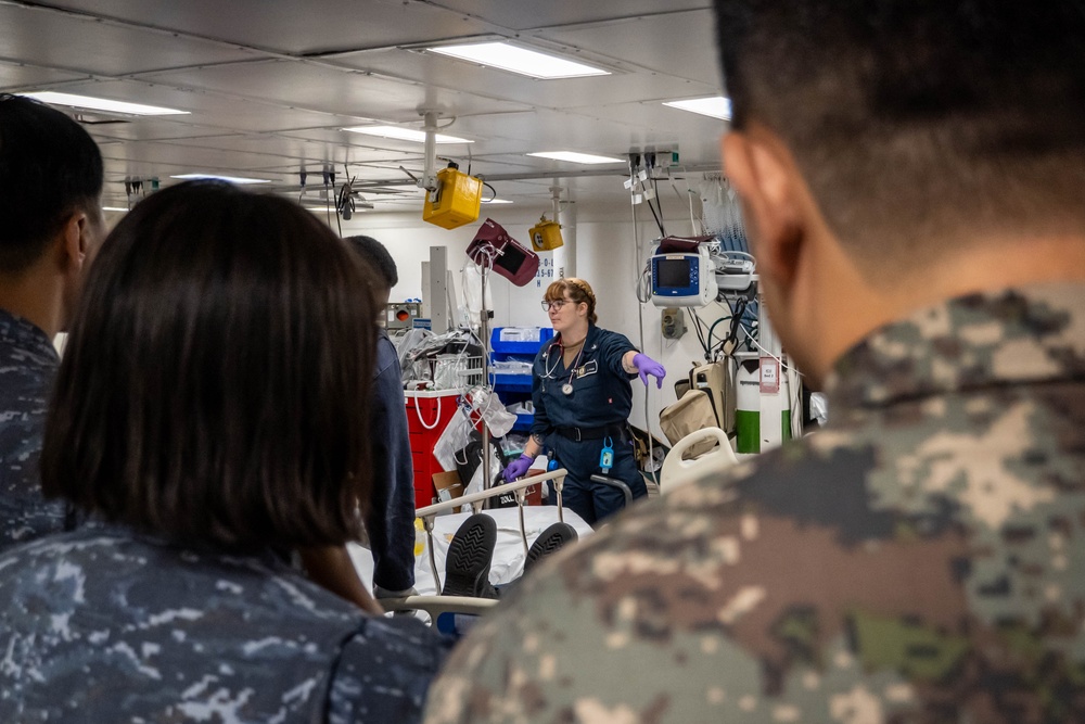 SY 24 | USS Boxer, ROK Navy conduct mass casualty drill