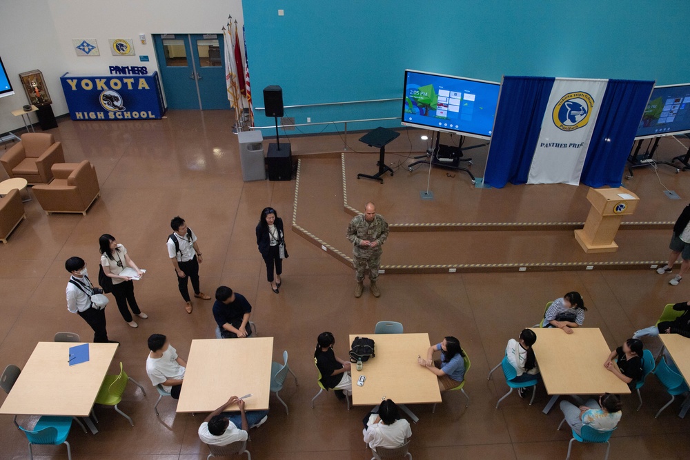 Musashimurayama City students take on Yokota