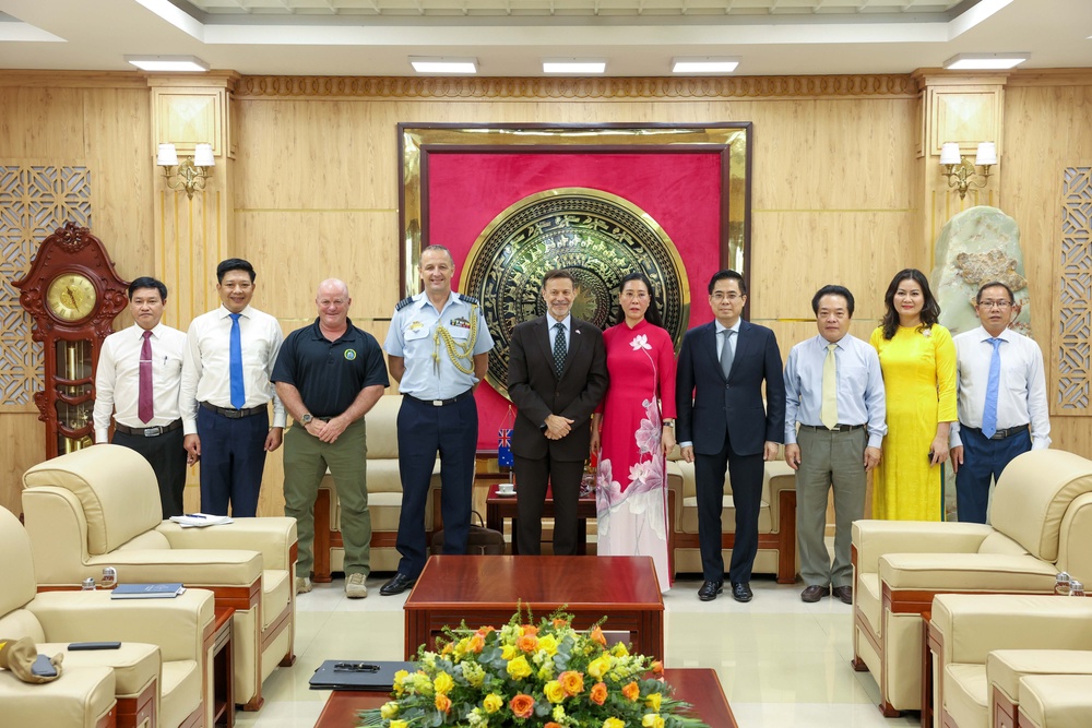 Pacific Partnership 2024-2 Deputy Commander and Australia Ambassador Visit Vietnam General Hospital