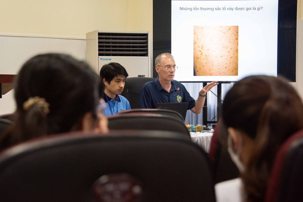 Quang Ngai General Hospital PP24-2 Dermatology Presentation