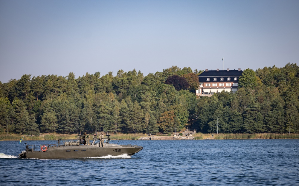 U.S. Marines conduct pre-operation training aboard Swedish combat boats