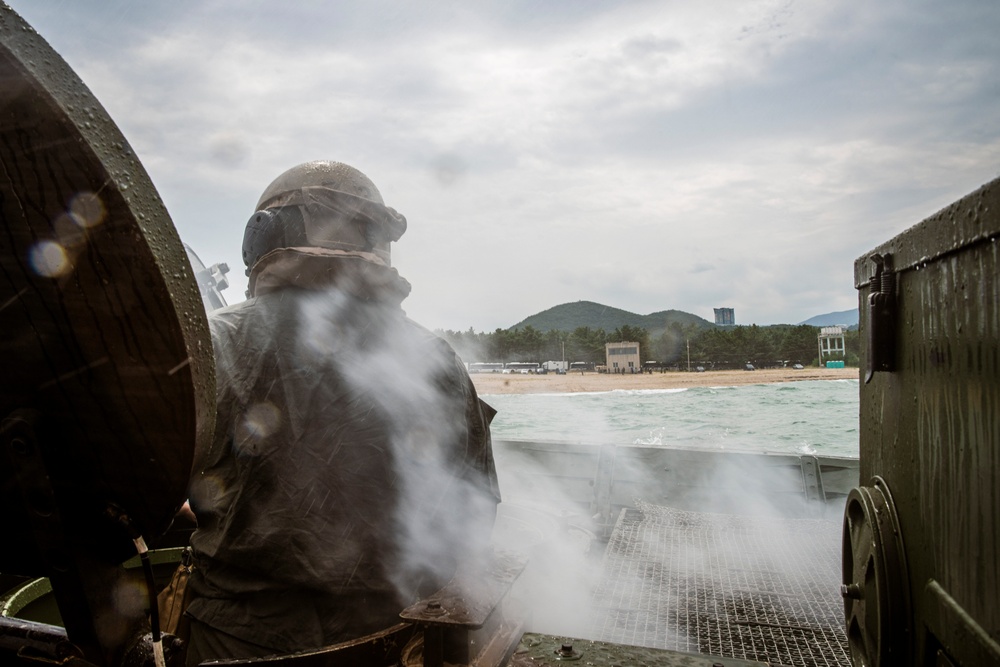 SY 24 | ACVs Land Ashore for Ssang Yong 24 Amphibious Assault