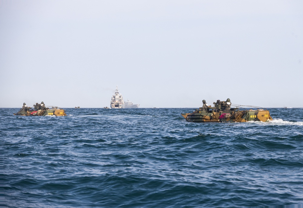 SY 24 | ROK Marines and U.S. Marines Amphibious Movements