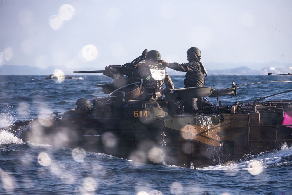 SY 24 | ROK Marines and U.S. Marines Amphibious Movements