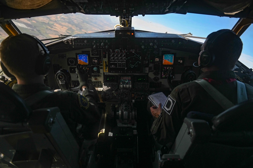 351st ARS supports 95th RS