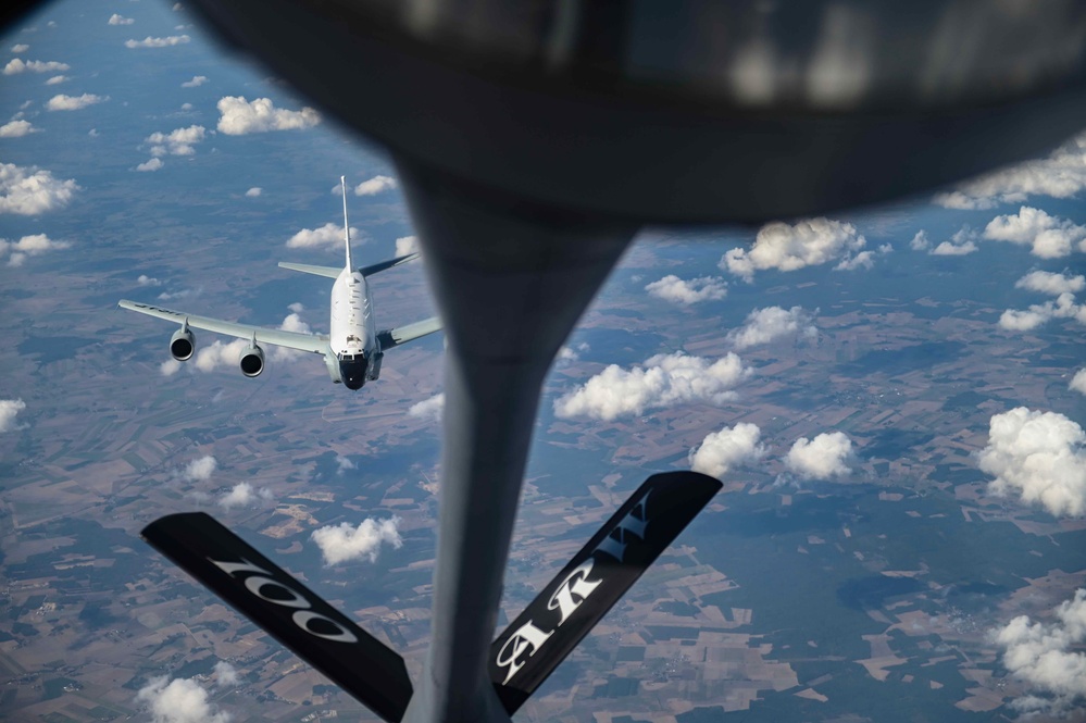 351st ARS supports 95th RS
