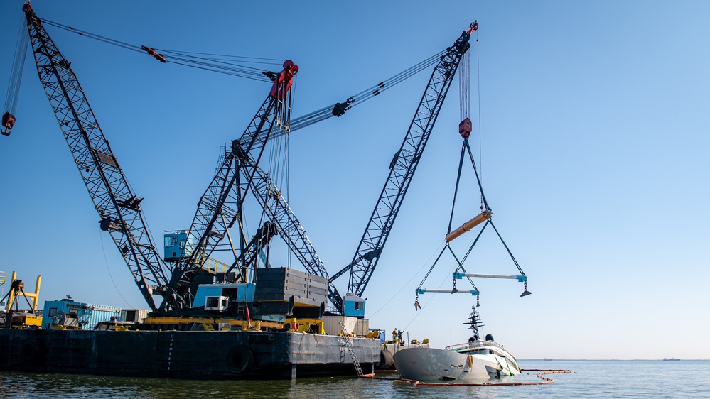 Coast Guard monitors salvage of yacht  ‘Lovebug’