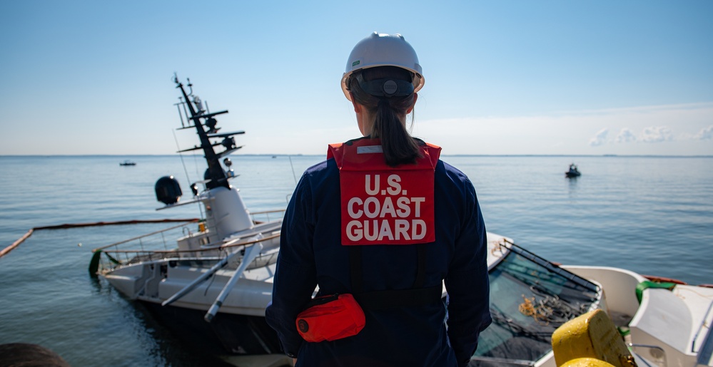 Coast Guard monitors salvage of yacht  ‘Lovebug’