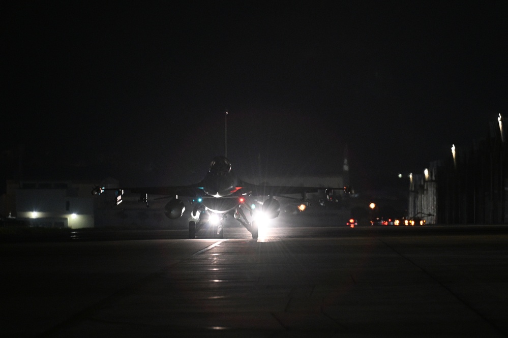 148th Fighter Wing Conducts Night Flying at Kadena Air Force Base