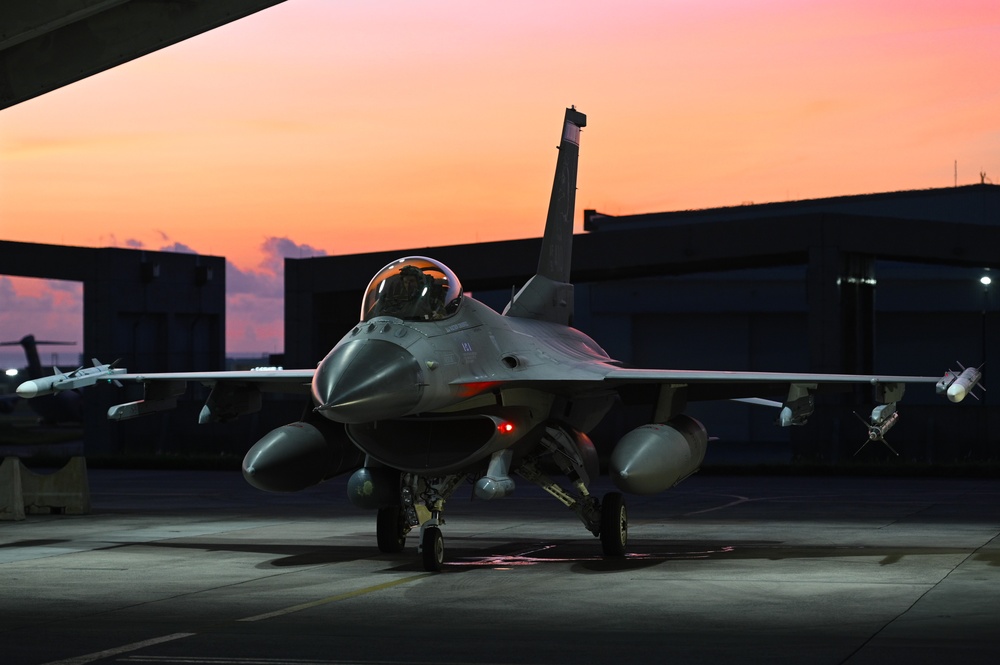 148th Fighter Wing Conducts Night Flying at Kadena Air Force Base