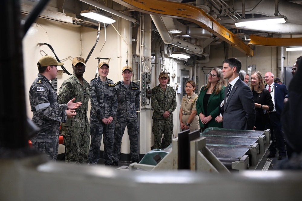 Acting Under Secretary of the Navy Visits Australia to Observe the AUKUS STMP