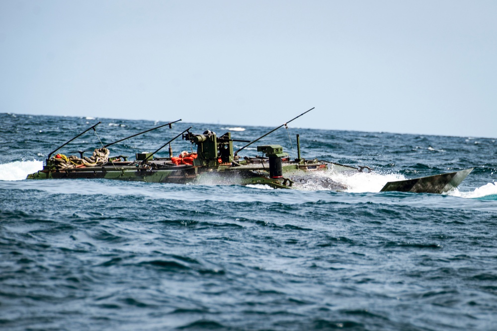 SY 24 | ACVs Splash Off Harpers Ferry During Ssang Yong 24