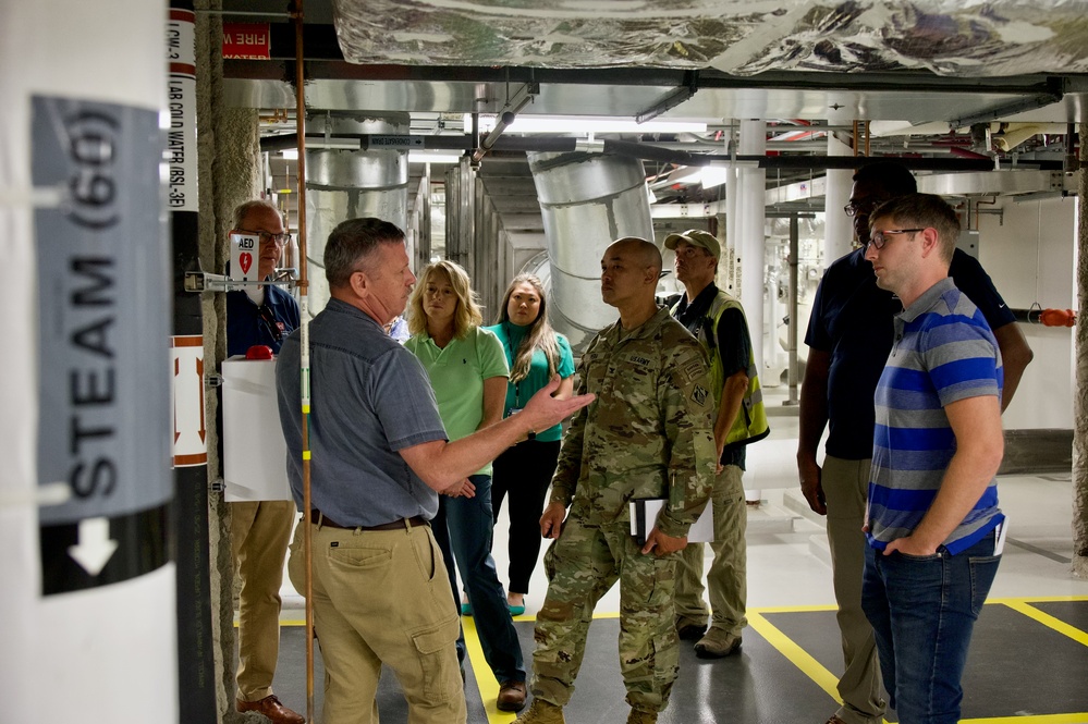 US Army Corps of Engineers Baltimore District's Fort Detrick Team Visits USAMRIID