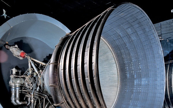 Apollo Program-2-F-1 Rocket Motor_01
