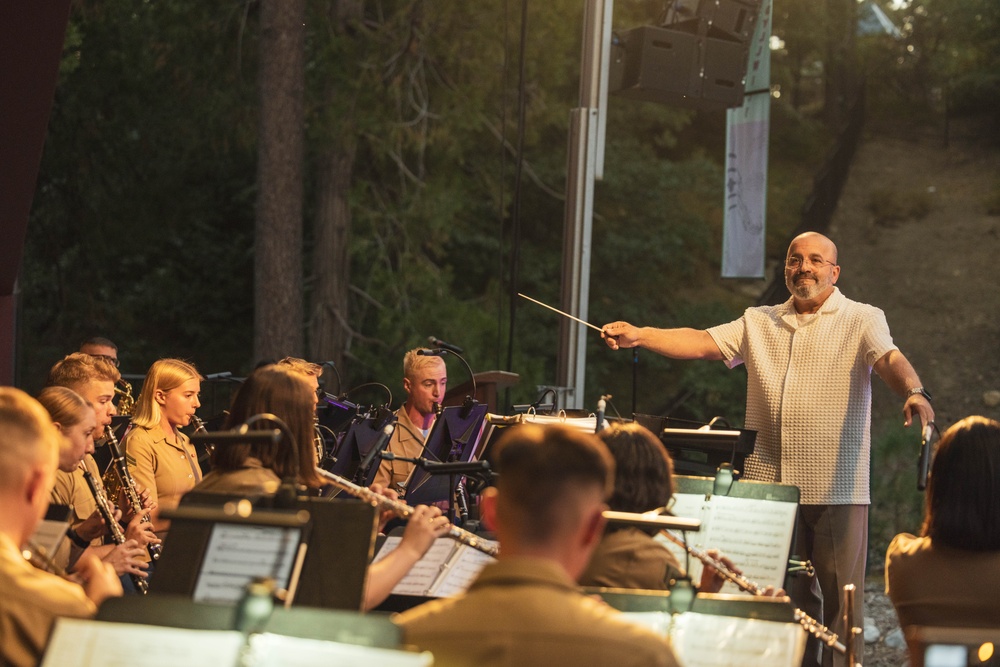 1st MARDIV Band performs at Idyllwild